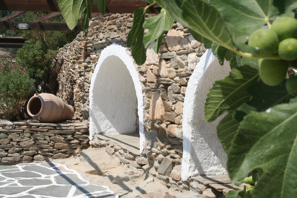 Petra Holiday Village Иос Хора Екстериор снимка