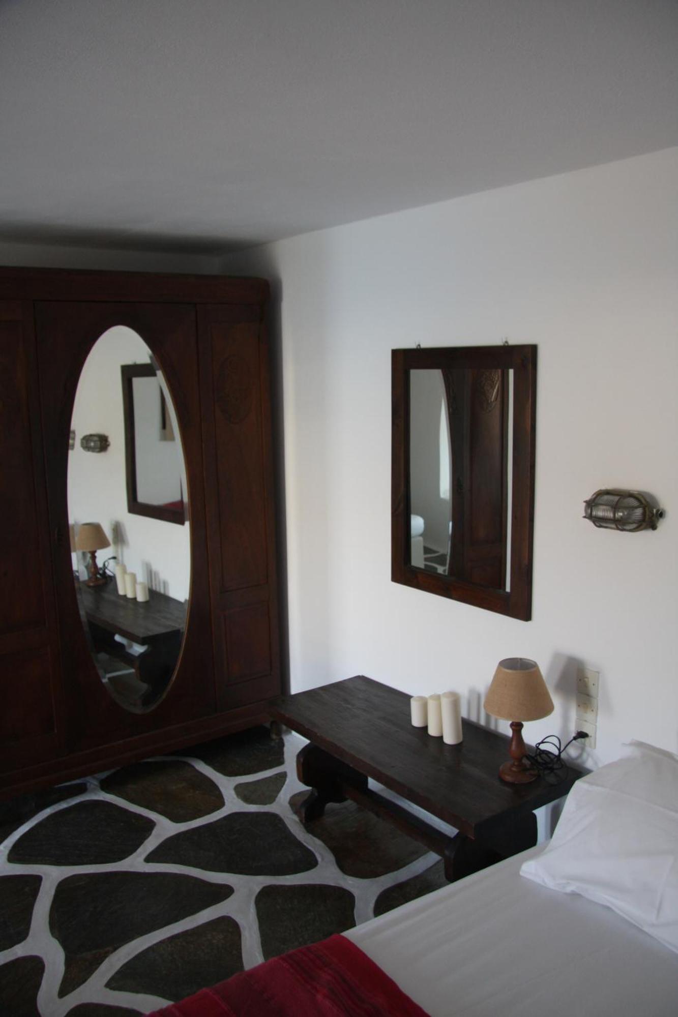 Petra Holiday Village Иос Хора Екстериор снимка