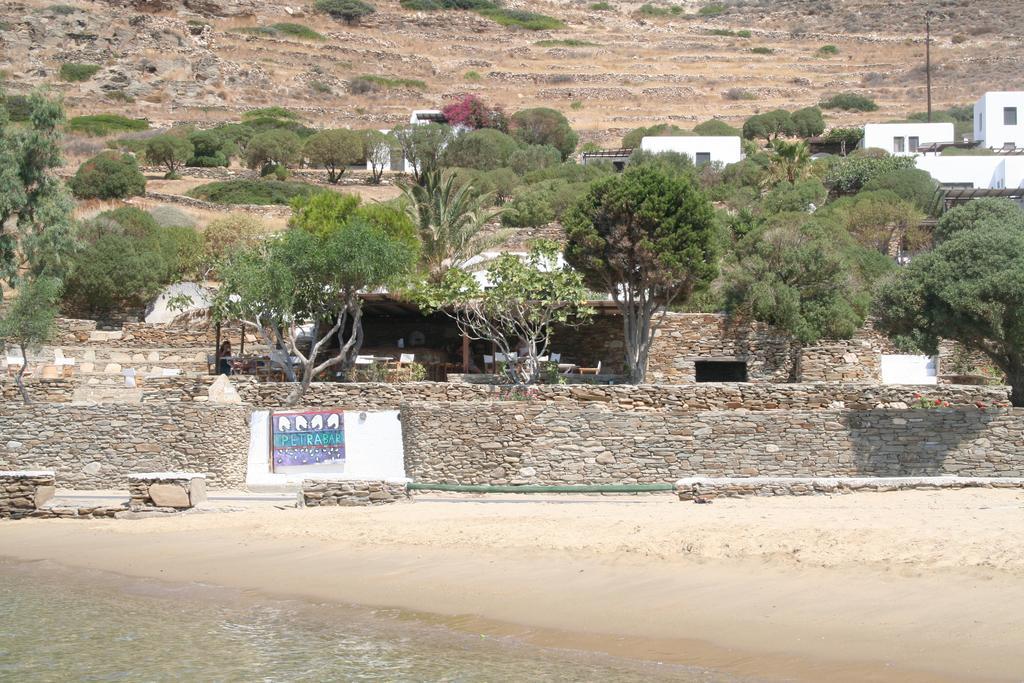Petra Holiday Village Иос Хора Екстериор снимка
