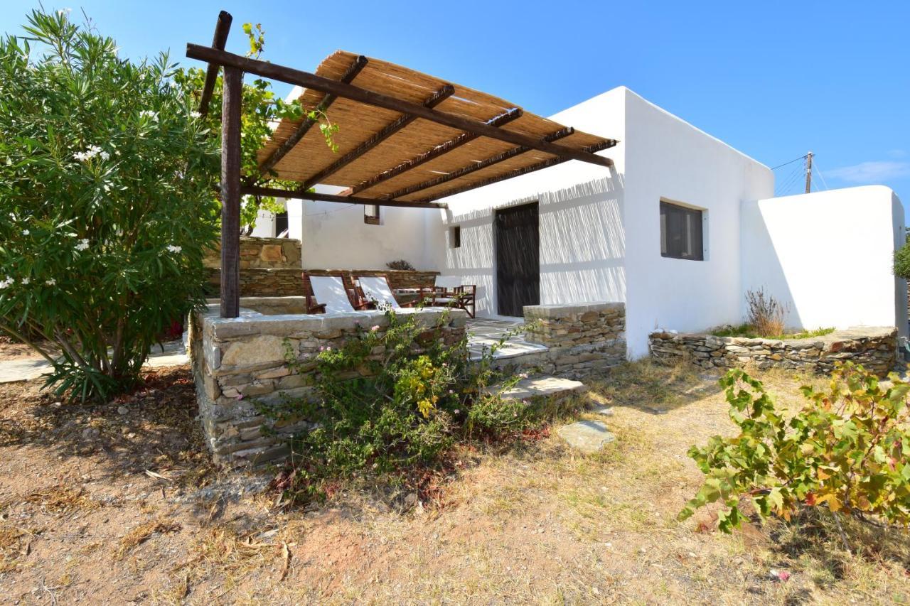 Petra Holiday Village Иос Хора Екстериор снимка
