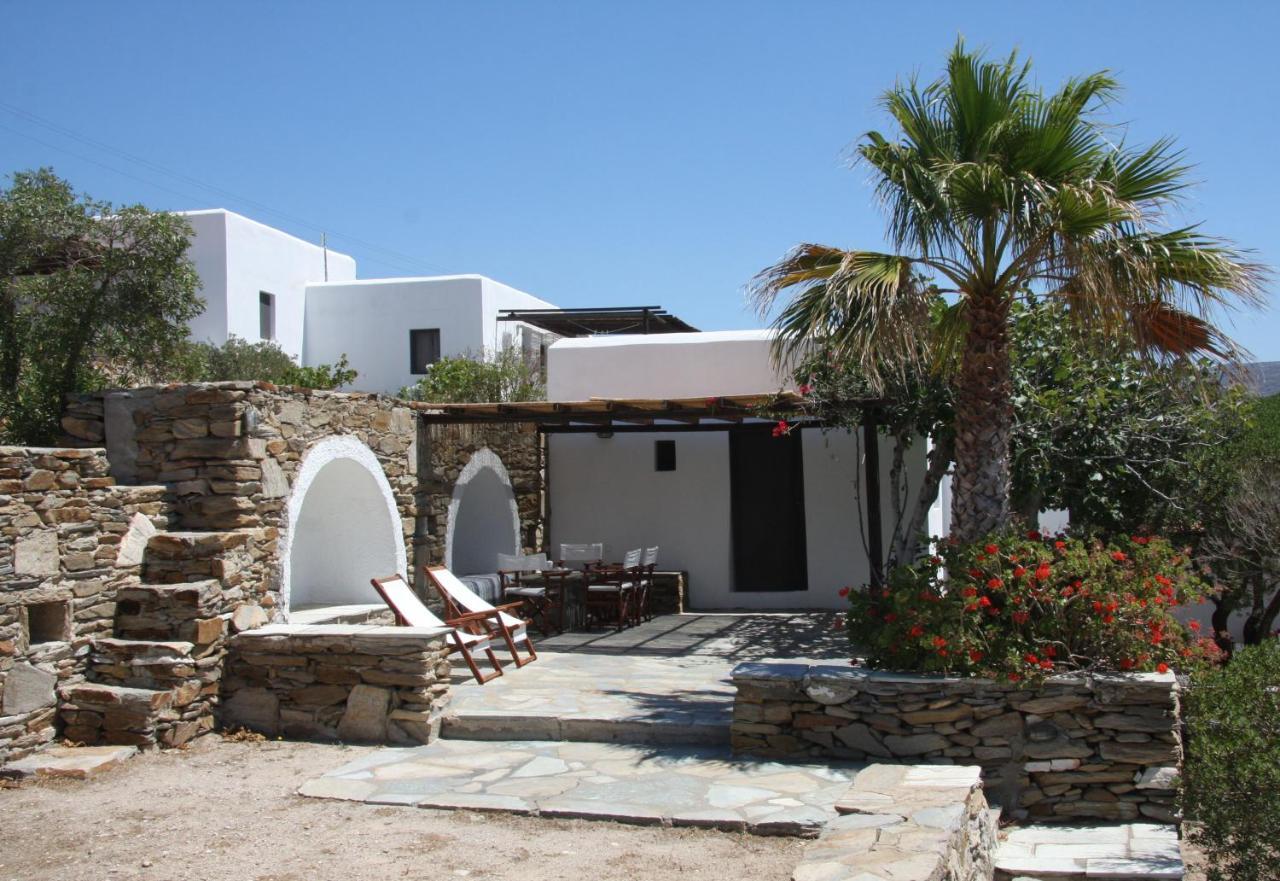 Petra Holiday Village Иос Хора Екстериор снимка